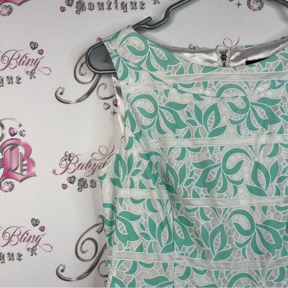 Avirate dress paisley zip up back Elegant blue Green and White Dress shiny - Picture 6 of 10